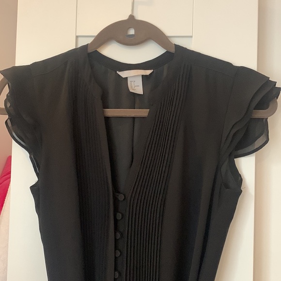 Flowy LBD - Picture 3 of 5